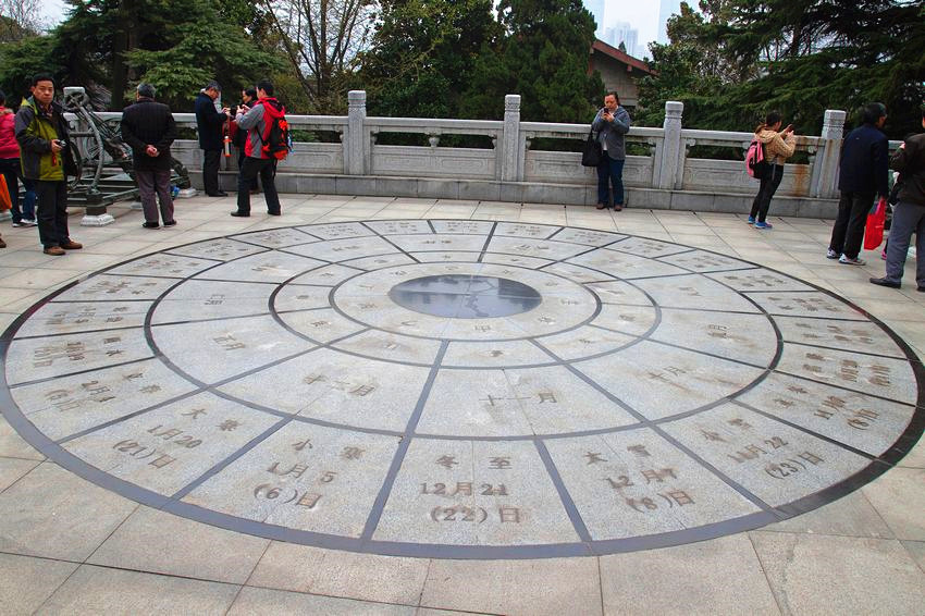 人定勝天抗洪水，大愛(ài)無(wú)疆心相連(圖23)